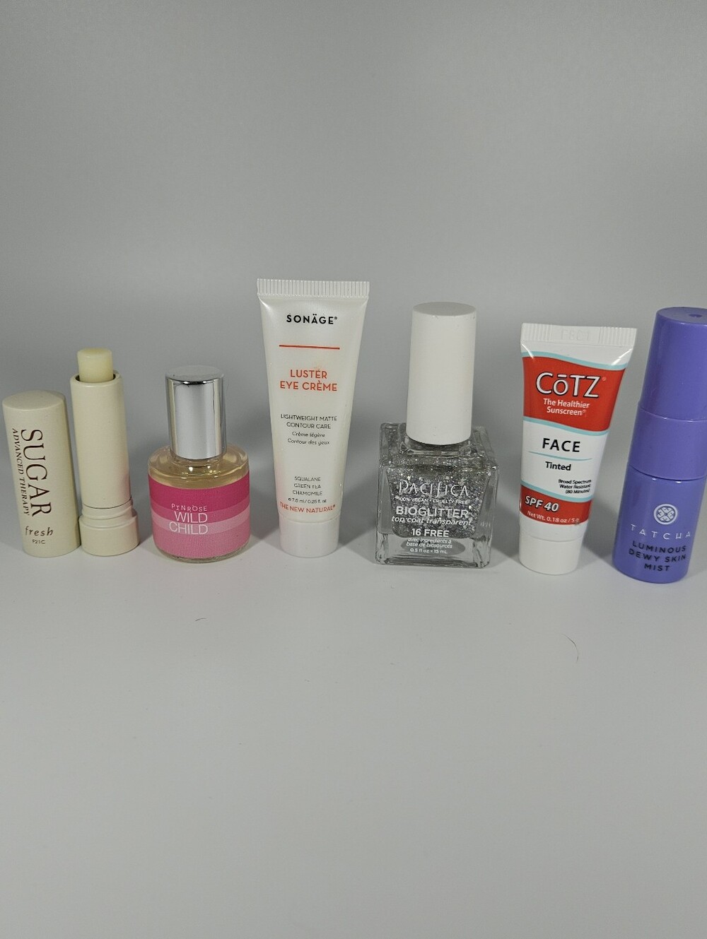 Beauty Lot (6 DELUXE SAMPLE-SIZES + 1 MYSTERY FREE FULL-SIZE)